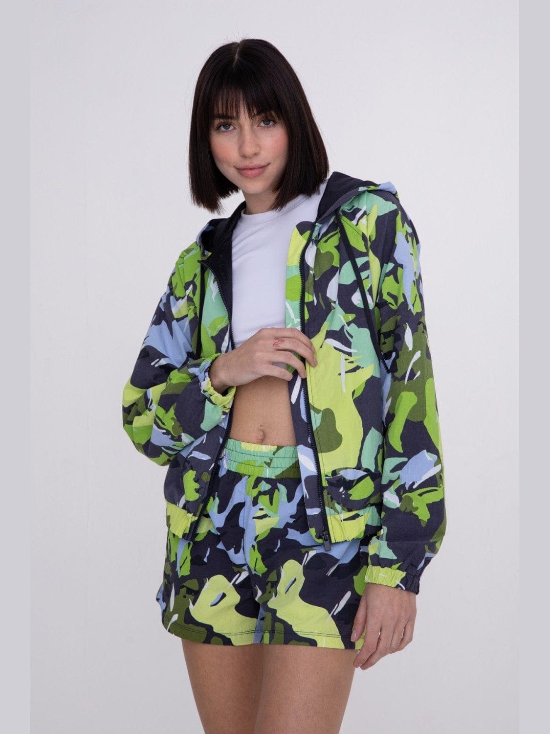 Bold Tropical Print Active Jacket - BKFJNY