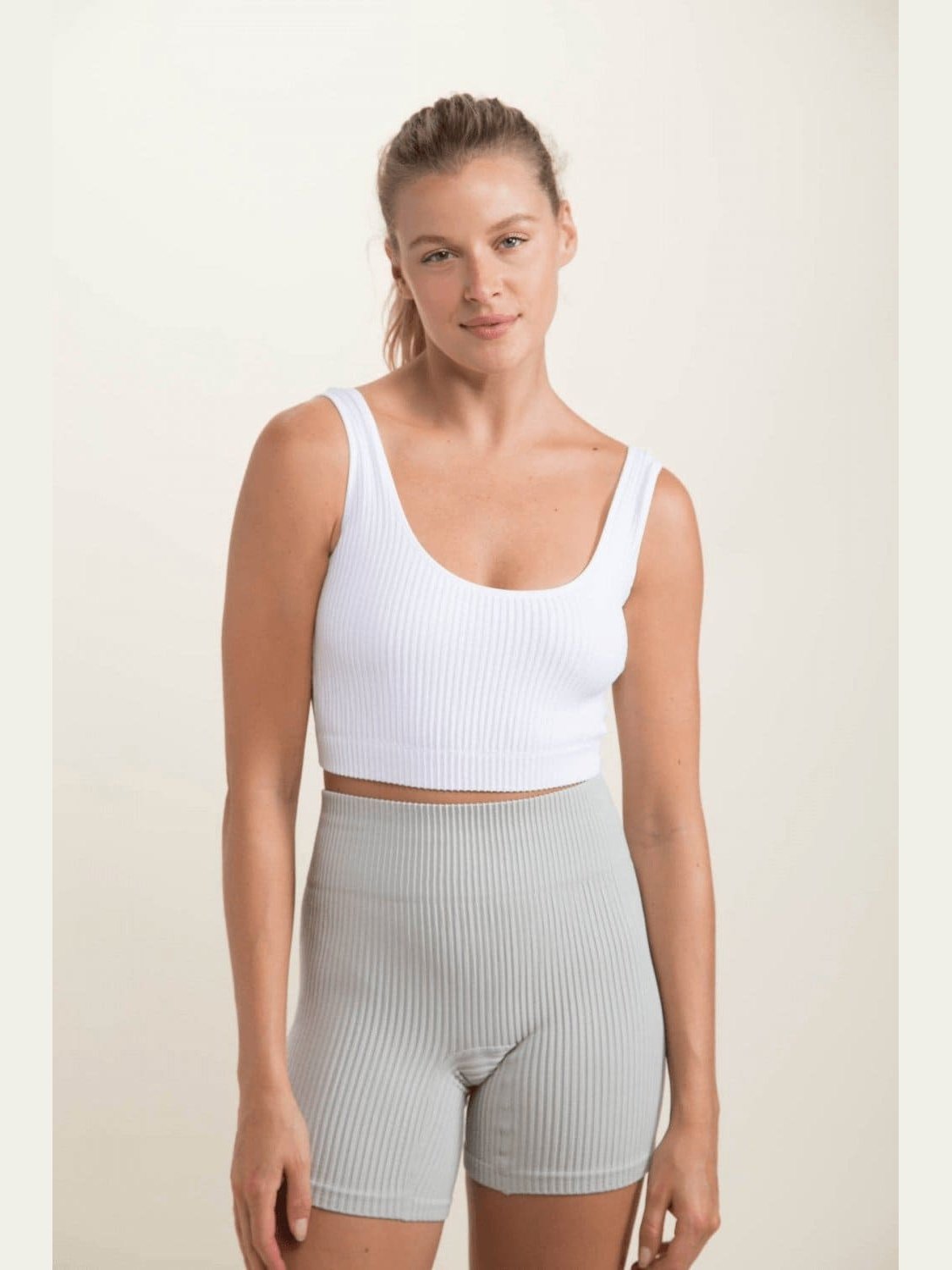Ribbed Seamless Sports Bra - BKFJNY