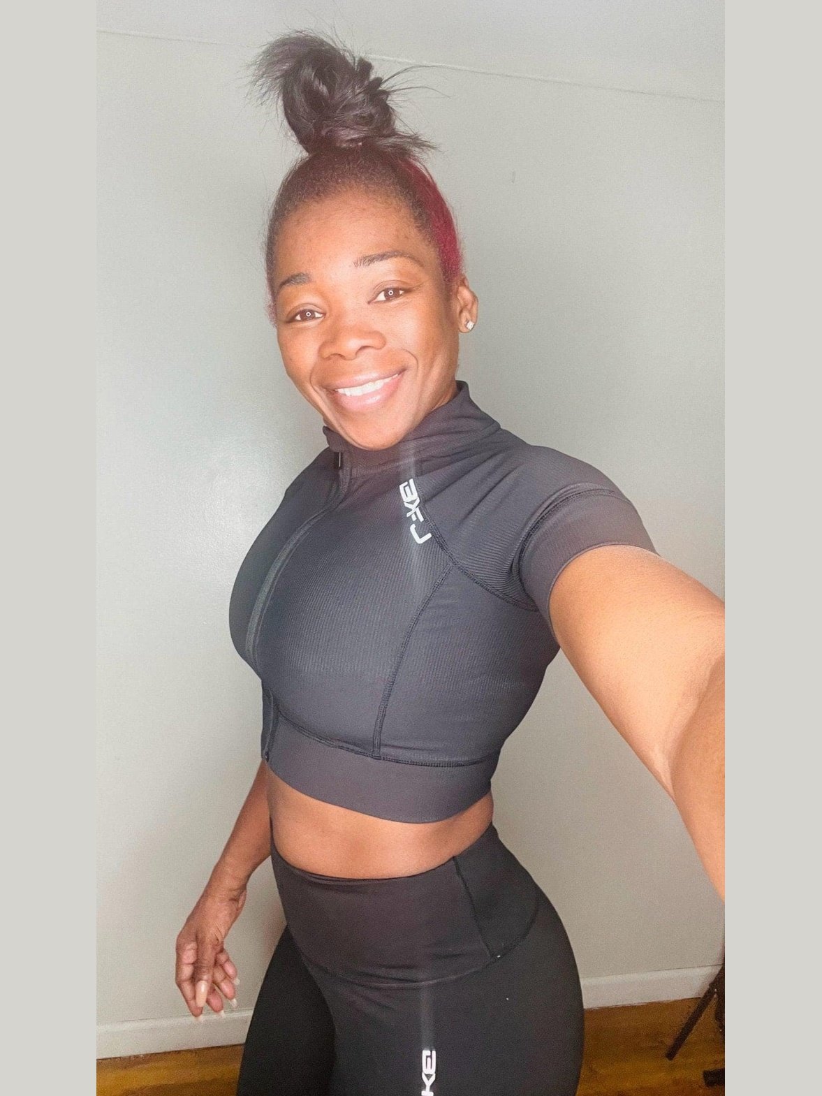 Ribbed Zip-Up Cropped Top - BKFJNY