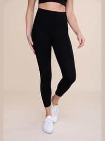 Amber Pocketed Capri Leggings - BKFJNY