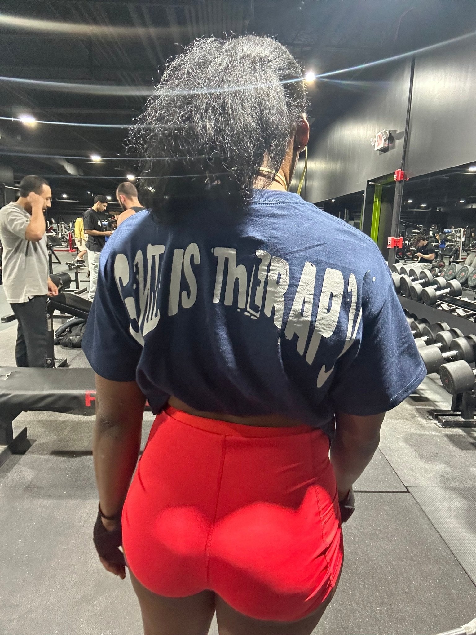 Gym Is Therapy T-Shirt - LEGDAY EVERYDAY