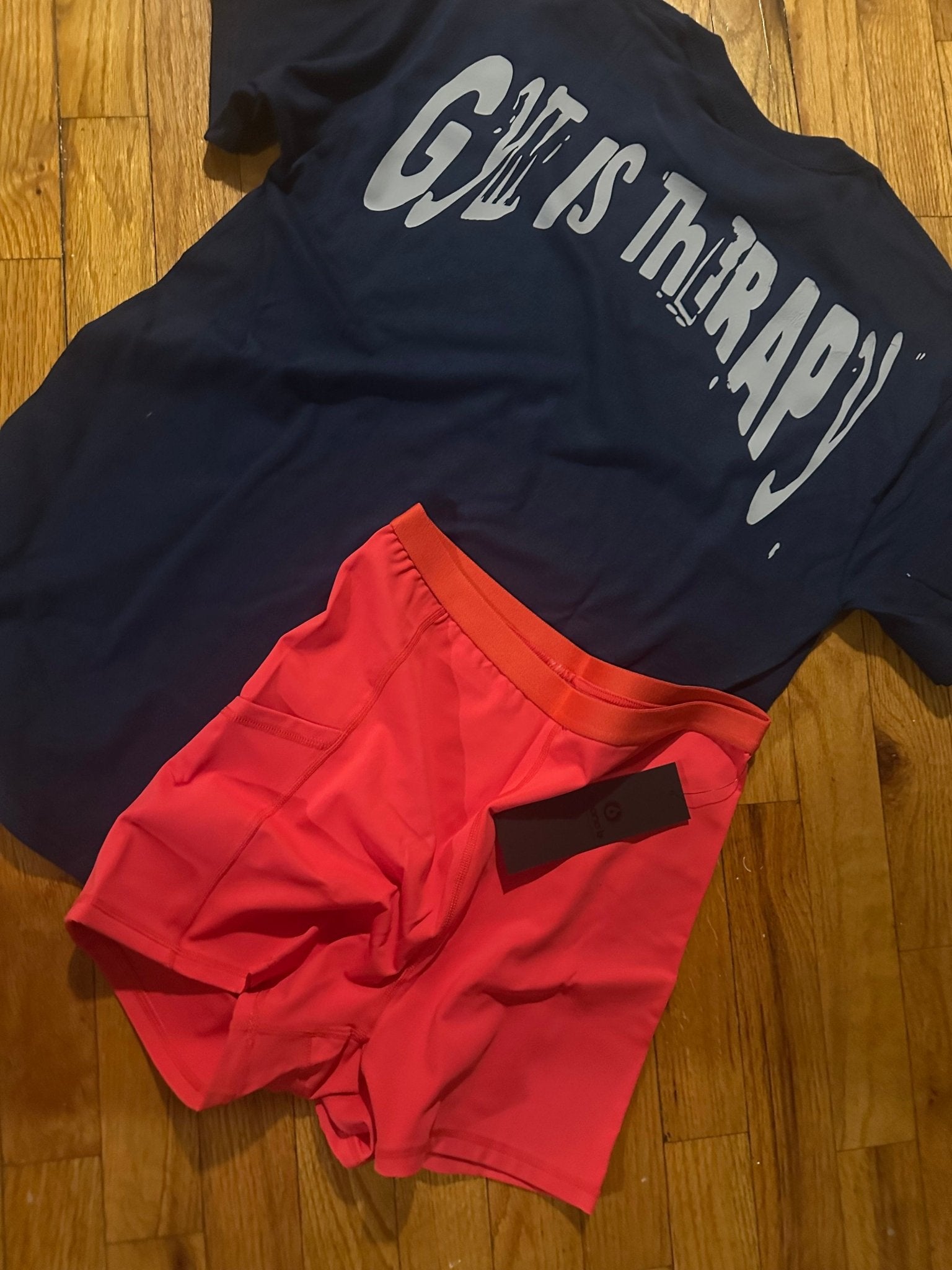 Gym Is Therapy T-Shirt - LEGDAY EVERYDAY