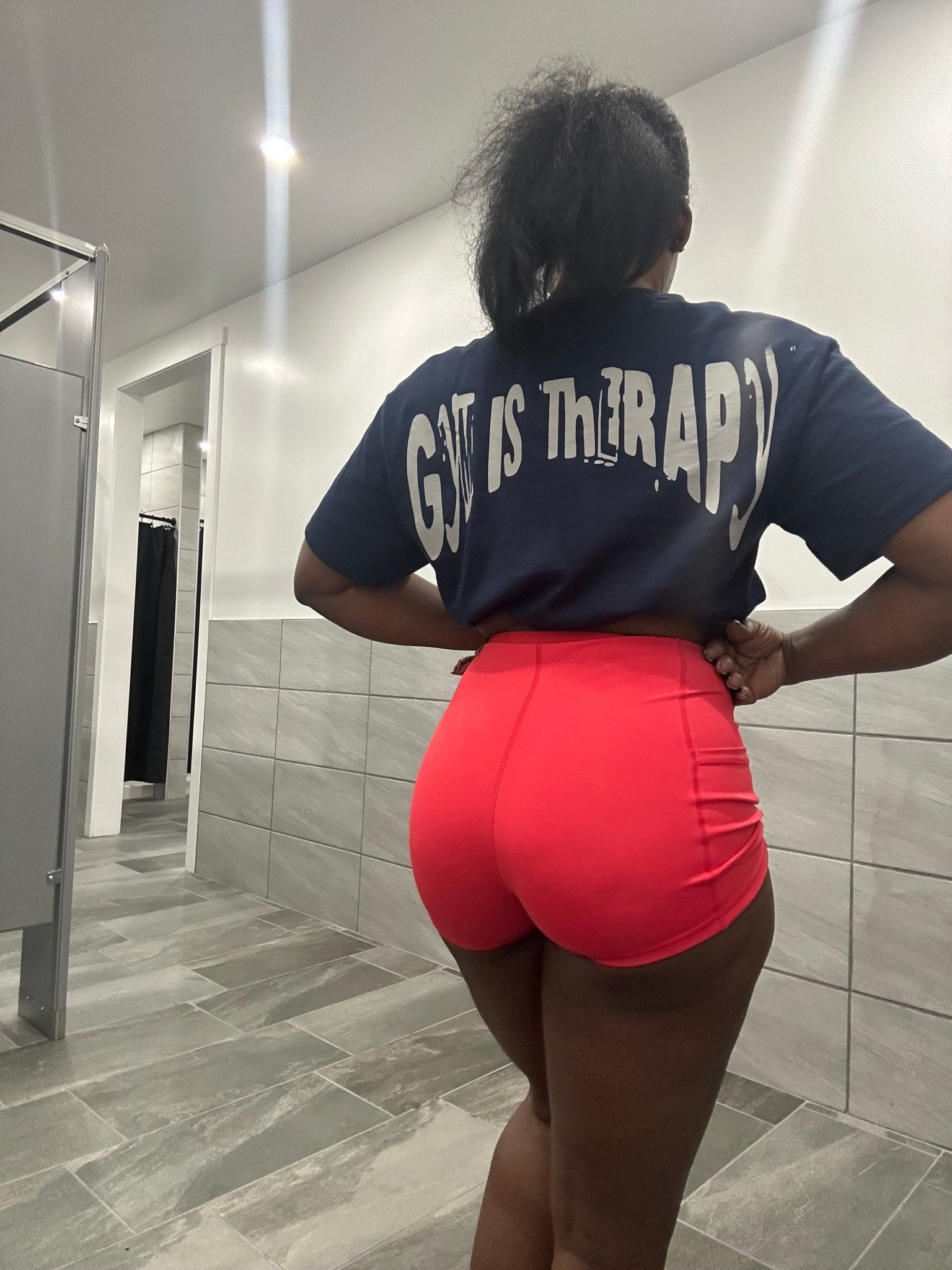 Gym Is Therapy T-Shirt - LEGDAY EVERYDAY