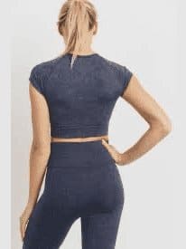 Seamless Raglan Crop Top - BKFJNY