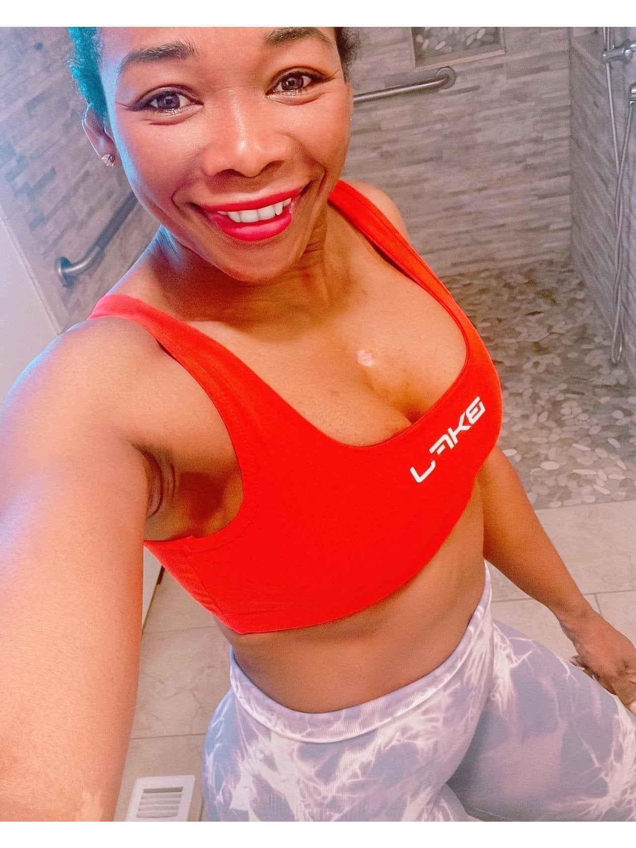 "Fire Red" Reversible Sports Bra - LEGDAY EVERYDAY